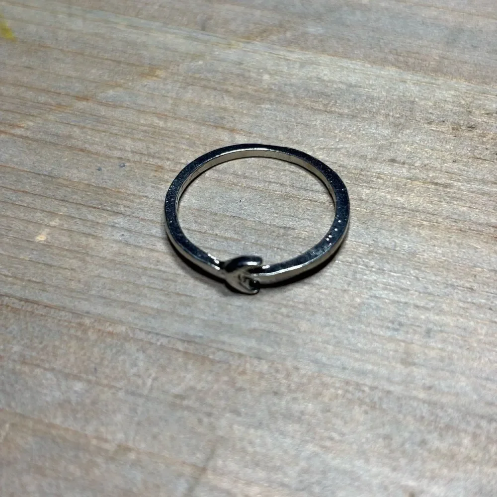 New! Dainty Moon Silver Tone Ring Size 7 Costume Jewelry Hypoallergenic